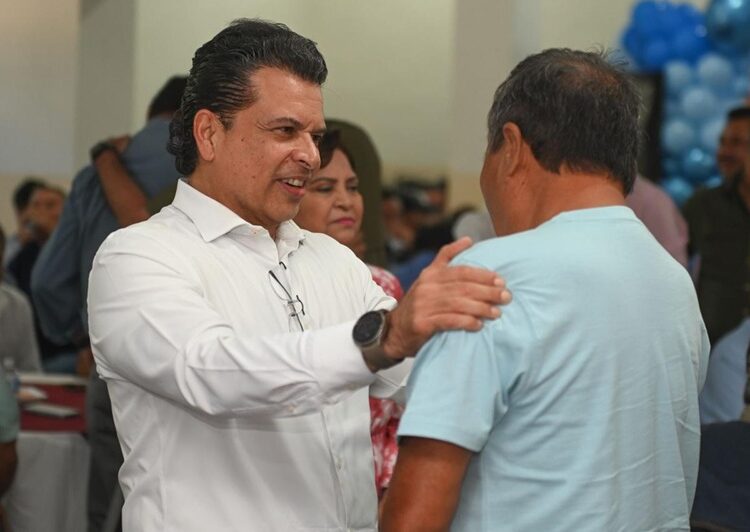 “Trabajadores del Municipio son la fuerza de su familia y de Victoria”: Lalo Gattás