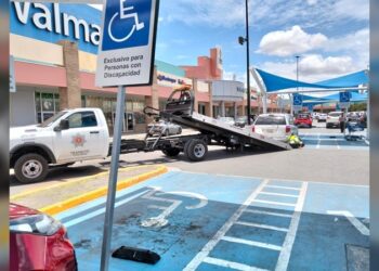 Tránsito de NLD protege espacios para personas con discapacidad