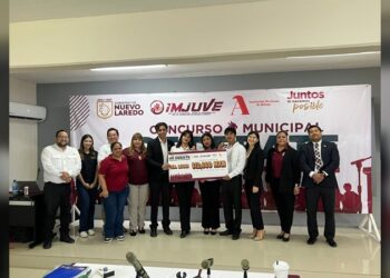 Triunfa Prepa Municipal ‘Elena Poniatowska’ en 1.er Concurso Municipal de Debate