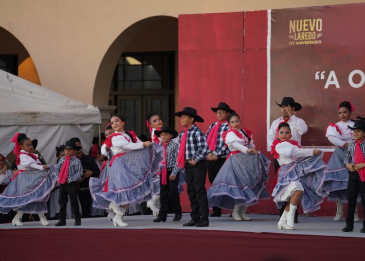 Nuevo Laredo celebra su 177 aniversario con colorida muestra de danza folklórica