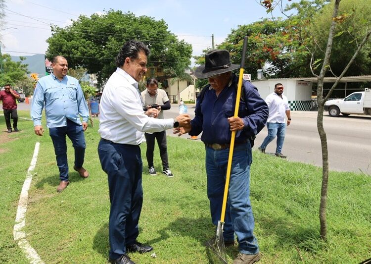 Aplicará Municipio más 3,500 m2 de asfalto en bacheo