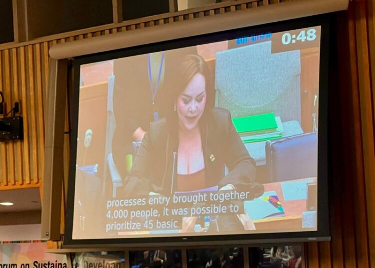 Carmen Lilia presenta modelo de saneamiento del agua en la ONU