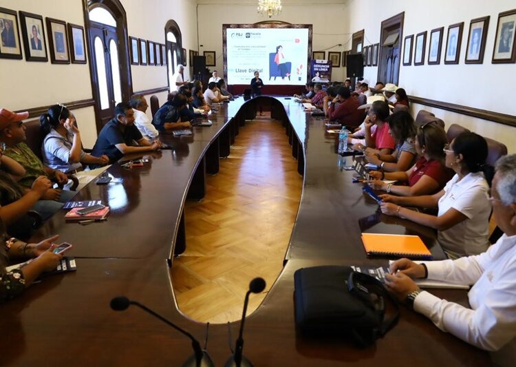 Capacita Fiscalía Digital a empleados municipales