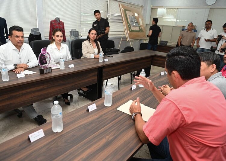 Certifican DIF y Municipio a Nien Hsing International como empresa inclusiva