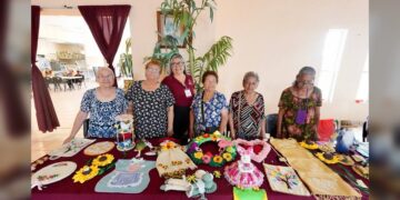 Con éxito se lleva a cabo el Bazar de Arte del DIF NLD