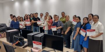 Concluye curso de computación en la Infoteca, gradúan 25 mujeres