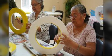 DIF NLD invita al Bazar de Arte para apoyar el talento de adultos mayores