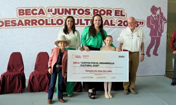 Entrega Carmen Lilia becas culturales y refrenda compromiso con artistas locales