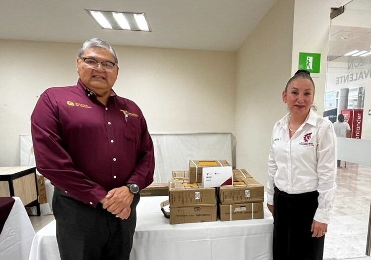 Entrega SET apoyos a estudiantes con discapacidad de planteles de nivel medio superior