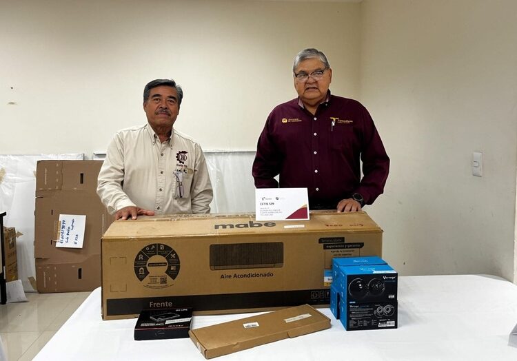 Entrega SET apoyos a estudiantes con discapacidad de planteles de nivel medio superior