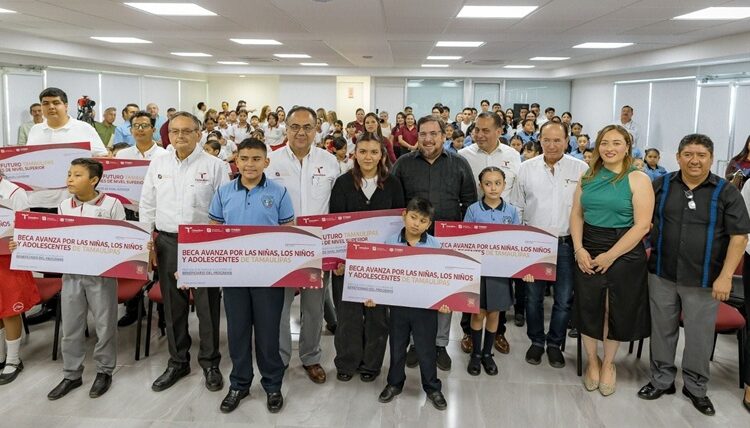Entrega SET becas “Avanza Tamaulipas” y “Futuro Tamaulipas”