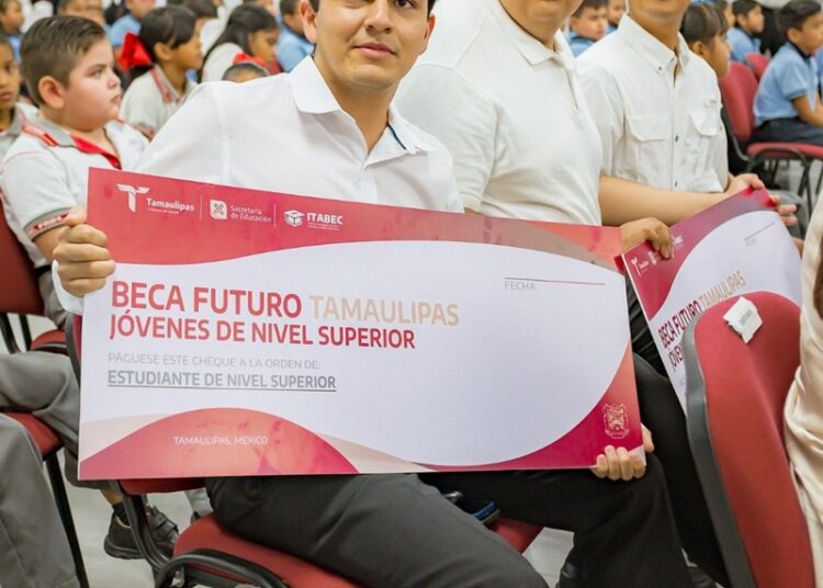 Entrega SET becas “Avanza Tamaulipas” y “Futuro Tamaulipas”