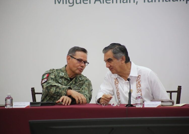 Entrega gobernador AVA nuevos vehículos para seguridad pública