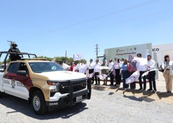Entrega gobernador AVA nuevos vehículos para seguridad pública