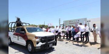 Entrega gobernador AVA nuevos vehículos para seguridad pública
