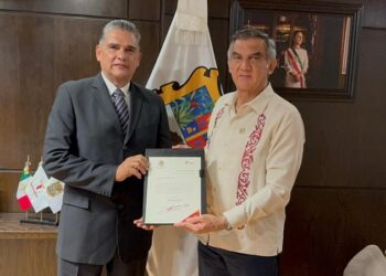 Entrega gobernador nombramiento a nuevo secretario de Seguridad de Tamaulipas