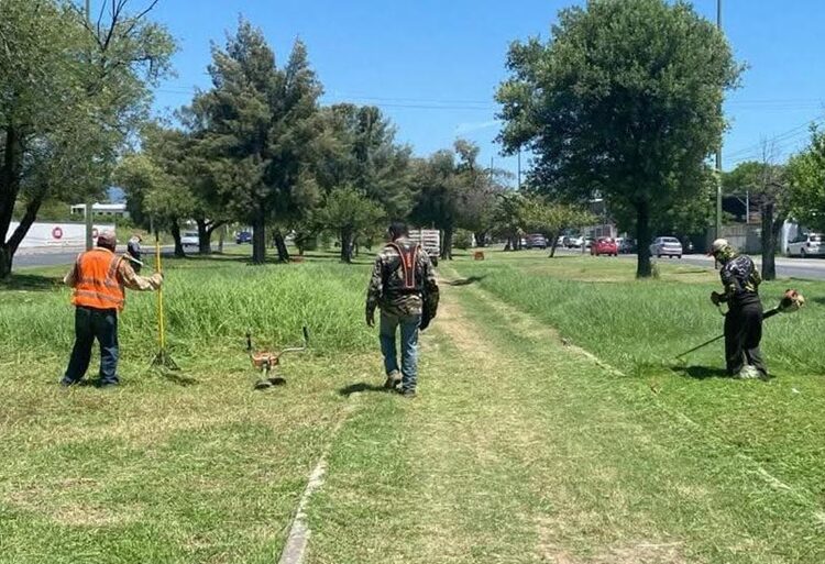 Evalúa Lalo Gattás trabajo de servicios públicos