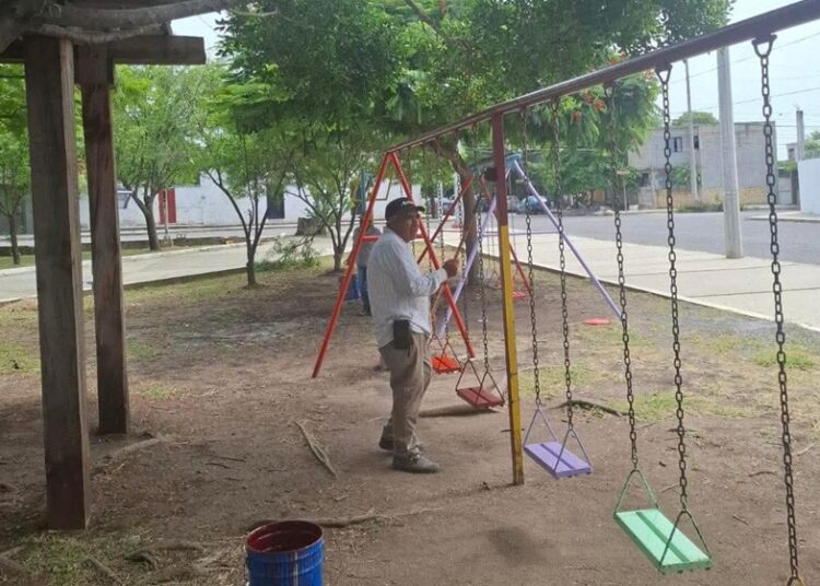 Evalúa Lalo Gattás trabajo de servicios públicos