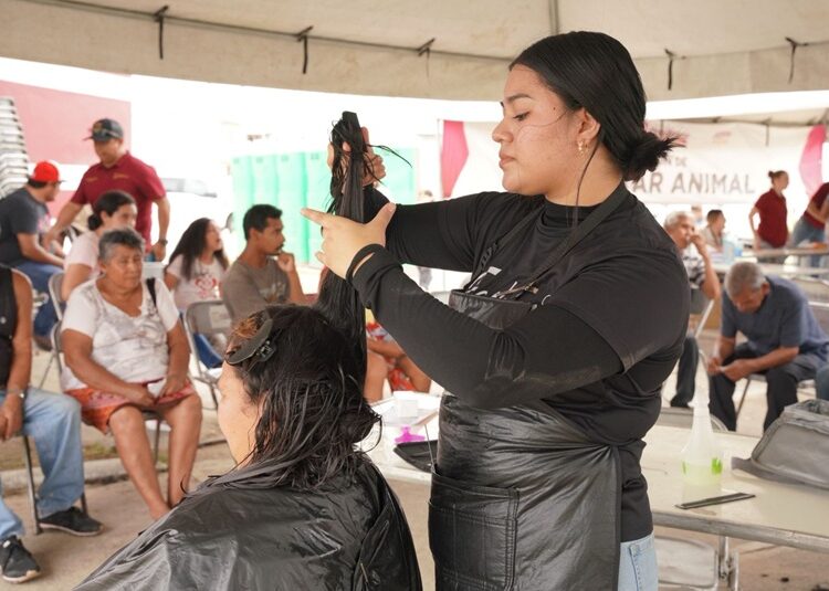 Familias de las Torres agradecen a alcaldesa beneficios de “Presidencia Cerquita de Ti”