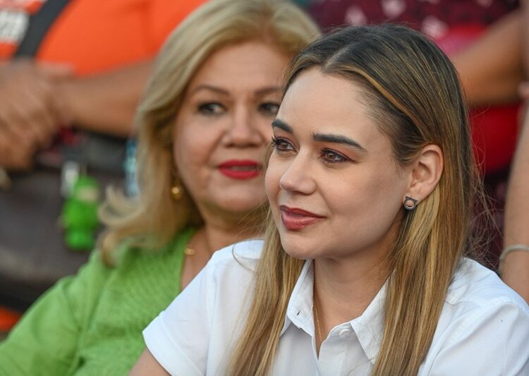 Festejan vecinos de la Ampliación Echeverría a Lalo en su cumpleaños