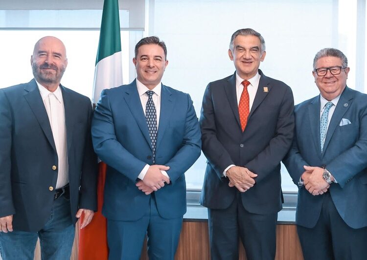 Firma el gobernador AVA acuerdo para tratar aguas residuales