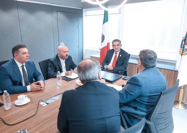 Firma el gobernador AVA acuerdo para tratar aguas residuales