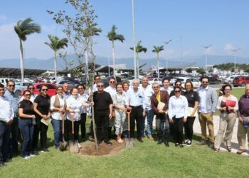 Fomenta SEDUMA reforestación con visión sostenible en el Parque Bicentenario