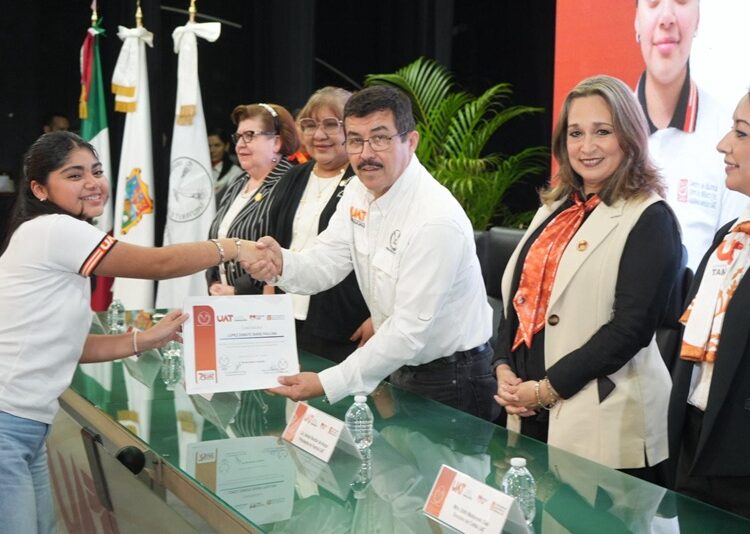 La UAT reafirma excelencia educativa en programas de idiomas