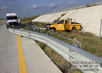 Se accidenta vehículo en la Monterrey-Nuevo Laredo