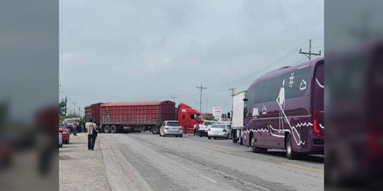 Revisan situación legal de más de 6 mil vehículos americanos en Tamaulipas