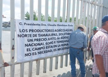 Realizan productores un nuevo bloqueo al puente internacional Reynosa-Pharr