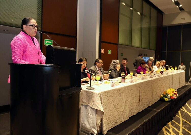 Rector de la UAT acompaña a Rosa Icela en festejo por el ‘Día del Abogado’