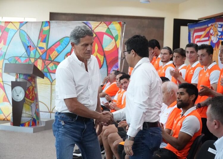Rector de la UAT presenta al Correcaminos para el Torneo Apertura 2025 de la Liga de Expansión