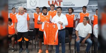 Rector de la UAT presenta al Correcaminos para el Torneo Apertura 2025 de la Liga de Expansión