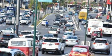 Satura parque vehicular vialidades en principales ciudades de Tamaulipas