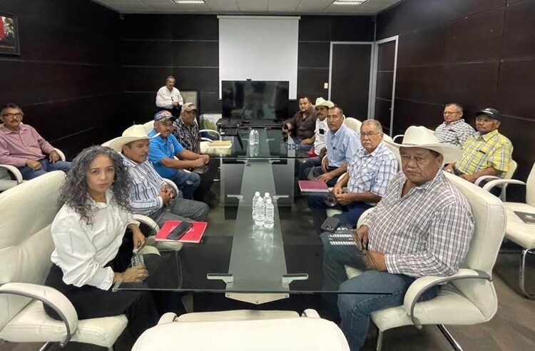 Se reúne secretario de Desarrollo Rural con productores agrícolas
