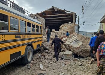 Guatemala reportó dos fallecidos por caída de piedra tras sismos