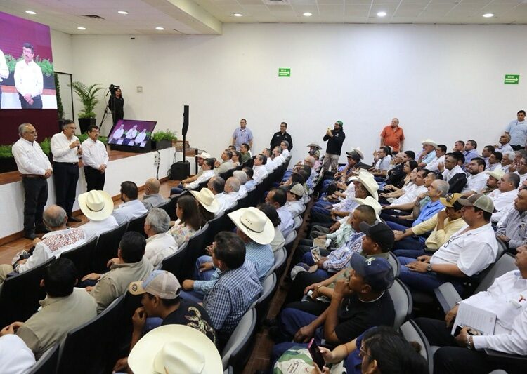 Tamaulipas tiende barrera de contención al gusano barrenador