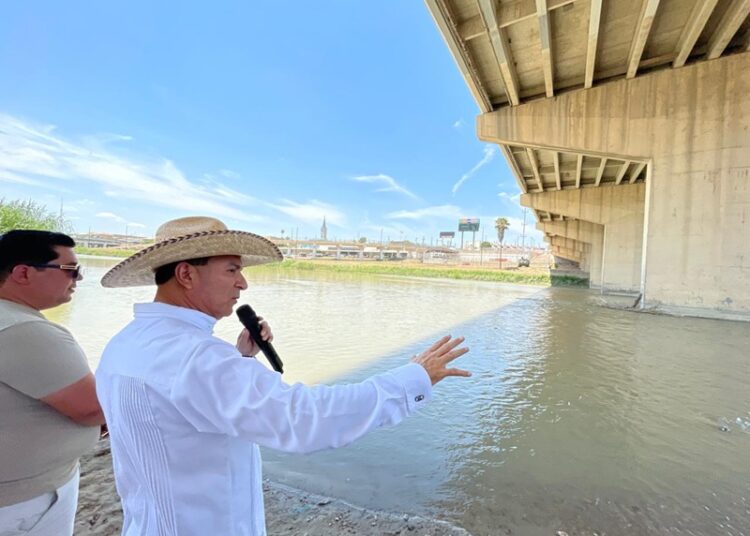 Tanquetas de EE.UU apuntando a México desatan protesta binacional en NLD