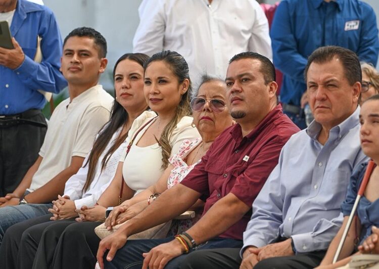 Une esfuerzos Municipio con Michou y Mau en la prevención de quemaduras