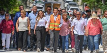 Entregan nueva calle de concreto hidráulico en la San Marcos II