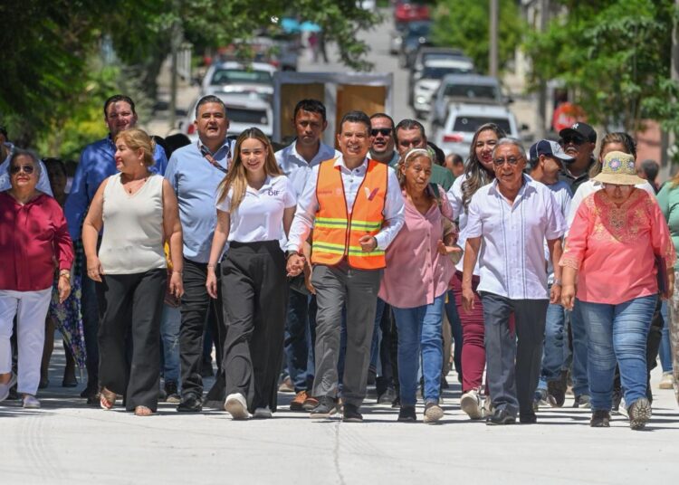 Entregan nueva calle de concreto hidráulico en la San Marcos II