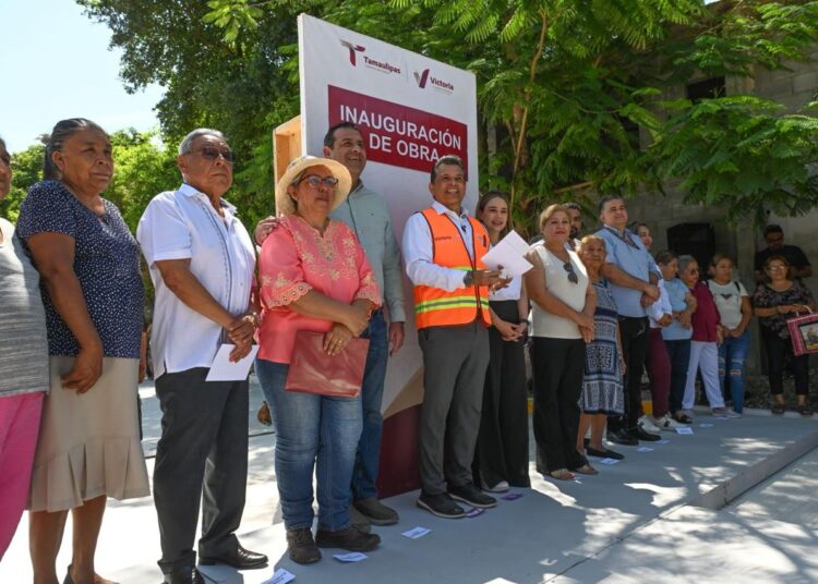 Entregan nueva calle de concreto hidráulico en la San Marcos II