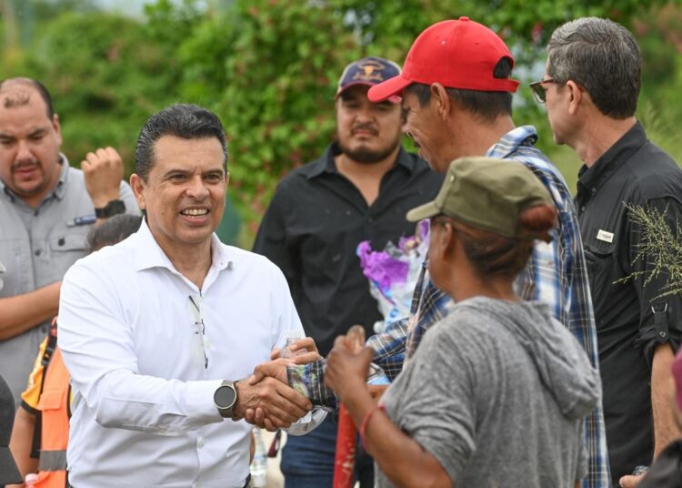 Victoria da mantenimiento a vialidades