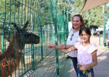 Zoo de NLD ofrece divertidas interacciones animales