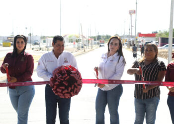 Entrega Carmen Lilia  dos importantes obras viales