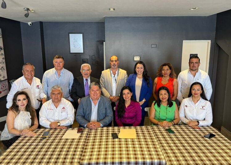 Acuerdan STPS e IP de Matamoros, acciones para empleo seguro