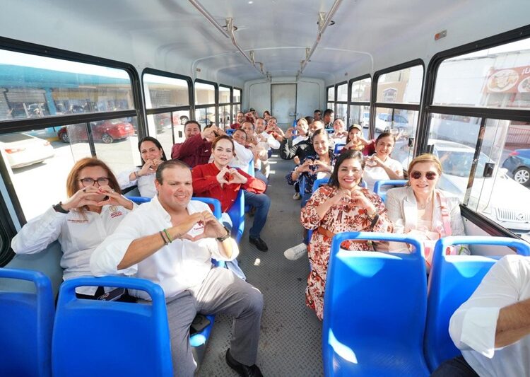 ¡Carmen Lilia da banderazo a nuevos camiones urbanos!