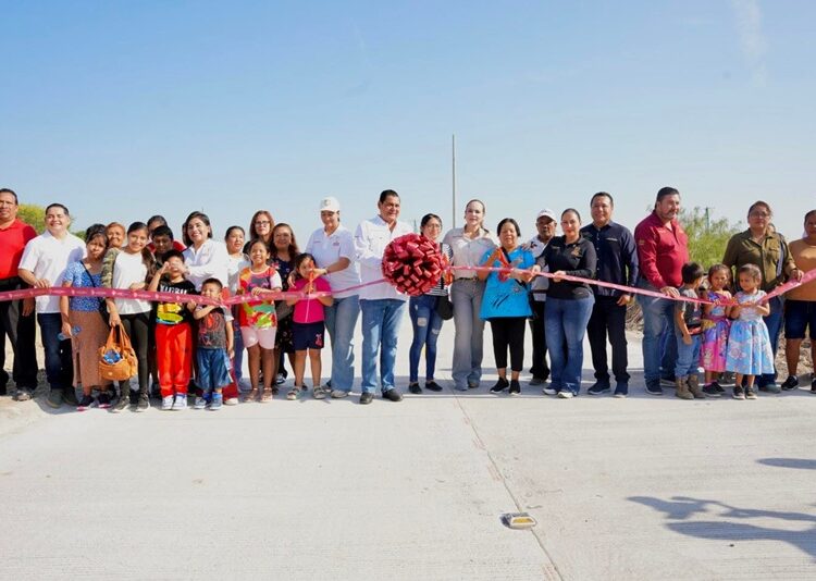 Carmen Lilia entrega obras de repavimentación en la colonia ‘El Campanario’