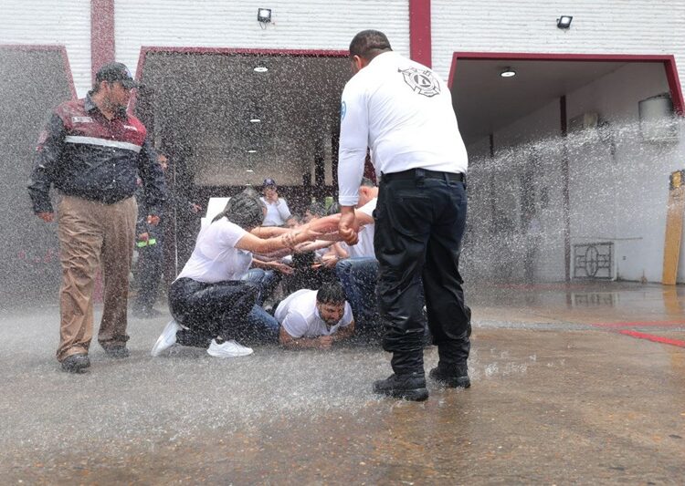 Cierra convocatoria para la academia de bomberos